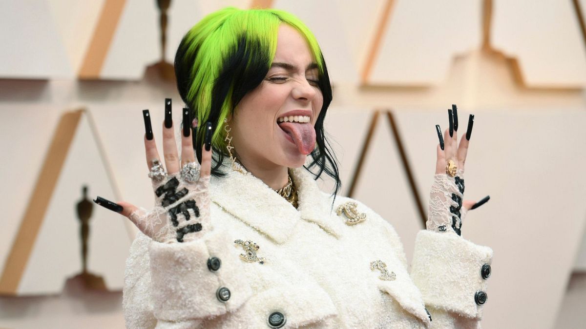 american-music-awards-2025-billie-eilish-sweeps-american-music-awards-2025-with-seven-wins-jY7pMepY.jpg