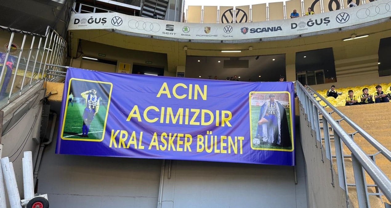 fbahce-tribunleri-bulent-uygunun-acisini-paylasti-jwjs99w7.jpg