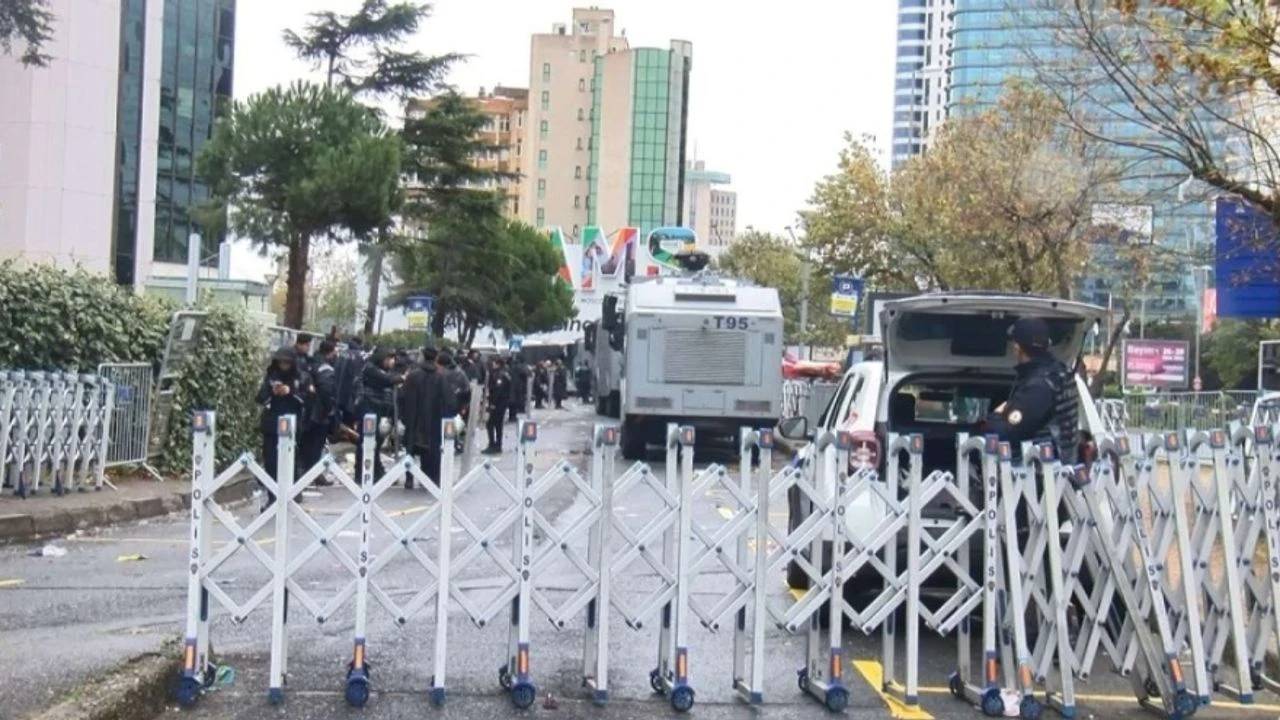 israilin-istanbul-baskonsoloslugu-yakininda-silahla-havaya-ates-acildi-gozaltina-alinan-kisinin-7-sutan-kaydi-sbwJabbm.webp