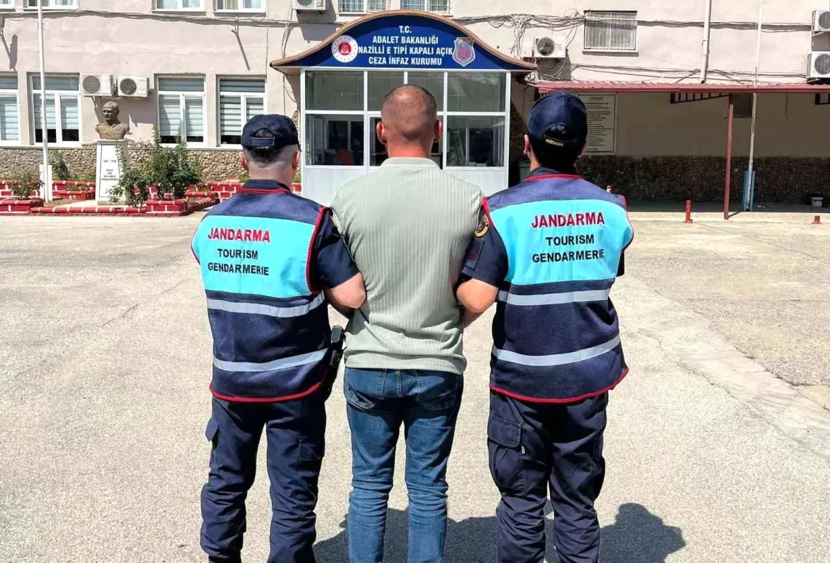 aydinda-jandarma-takimlari-3-aranan-sahisi-yakaladi-w1BuXqZR.jpg