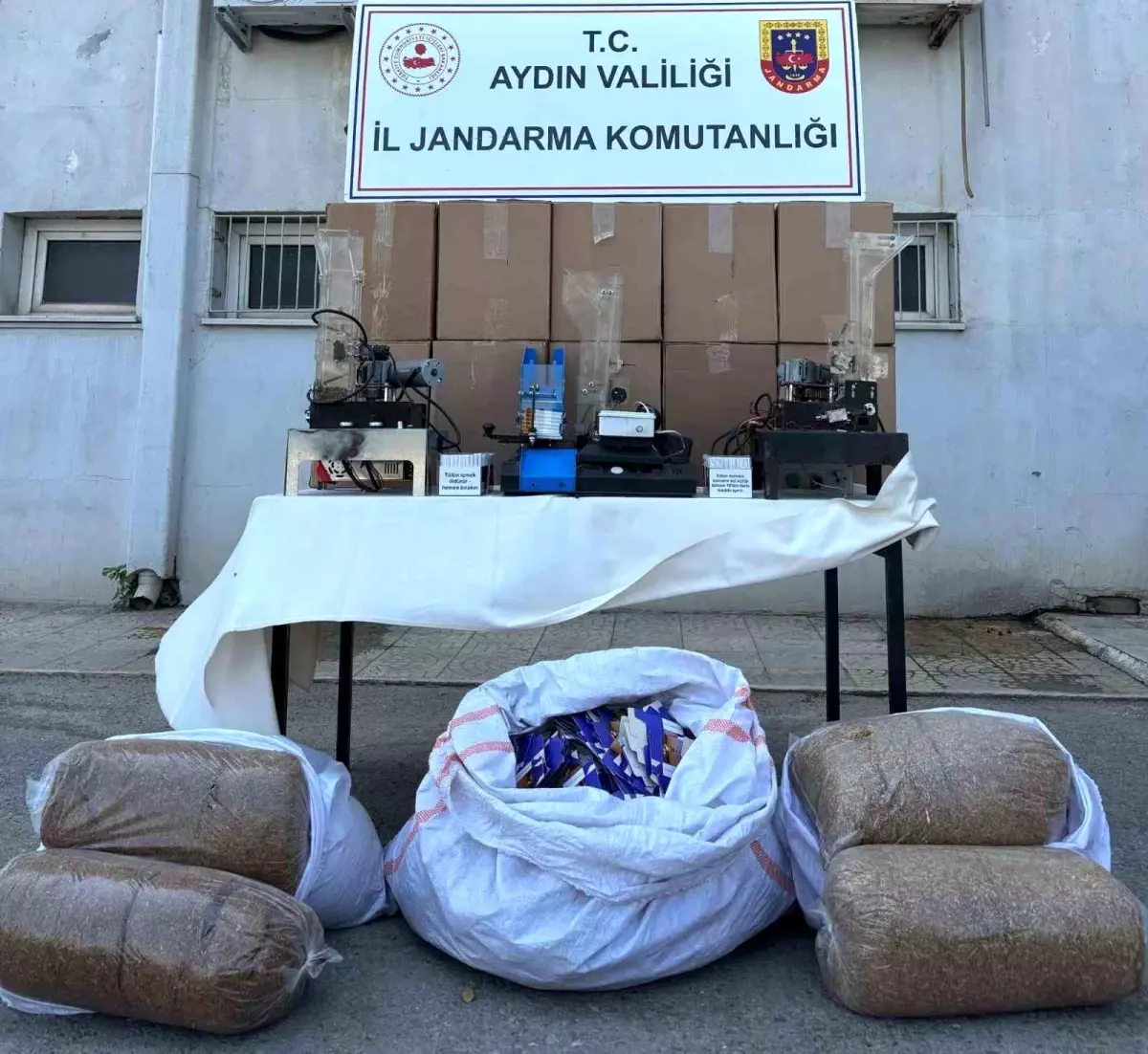 aydinda-kacak-sigara-sarimi-yapan-sahis-yakalandi-UsqhgO8x.jpg