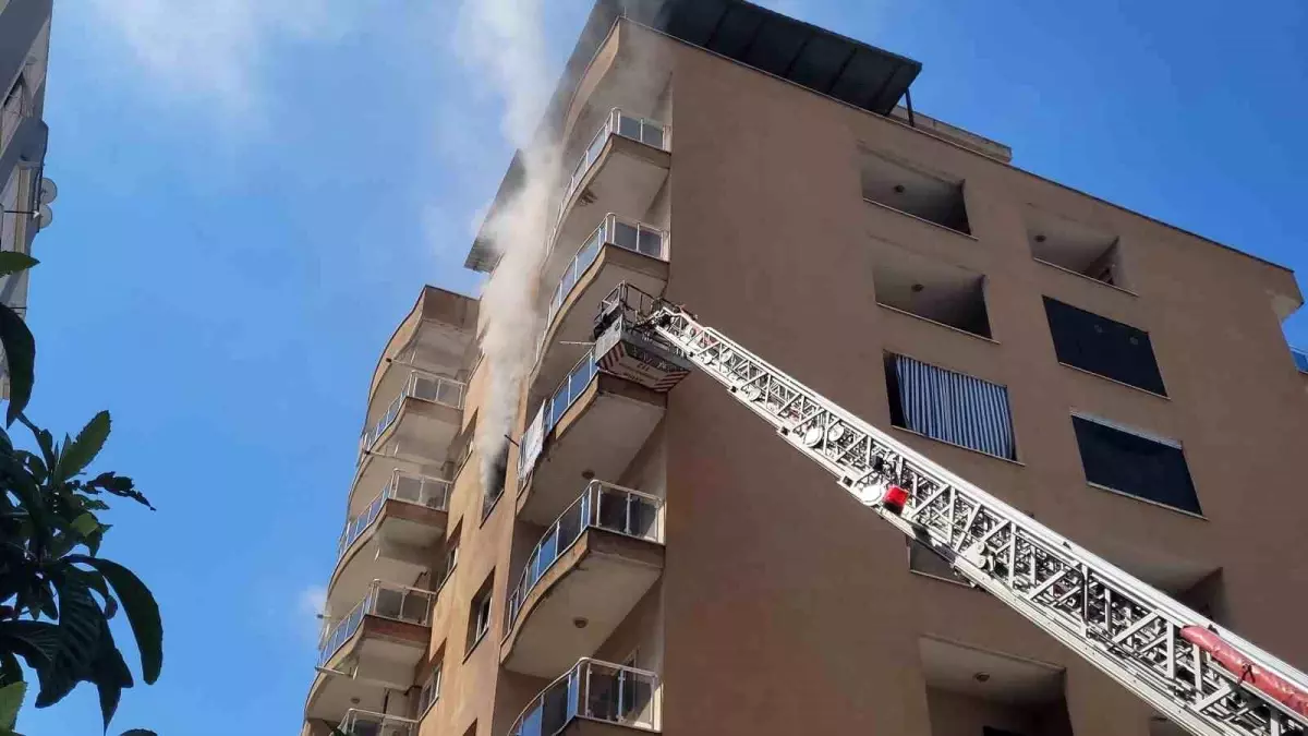 aydinda-mesken-yangini-anne-cocuklarini-kurtardi-QPwlAK5O.jpg