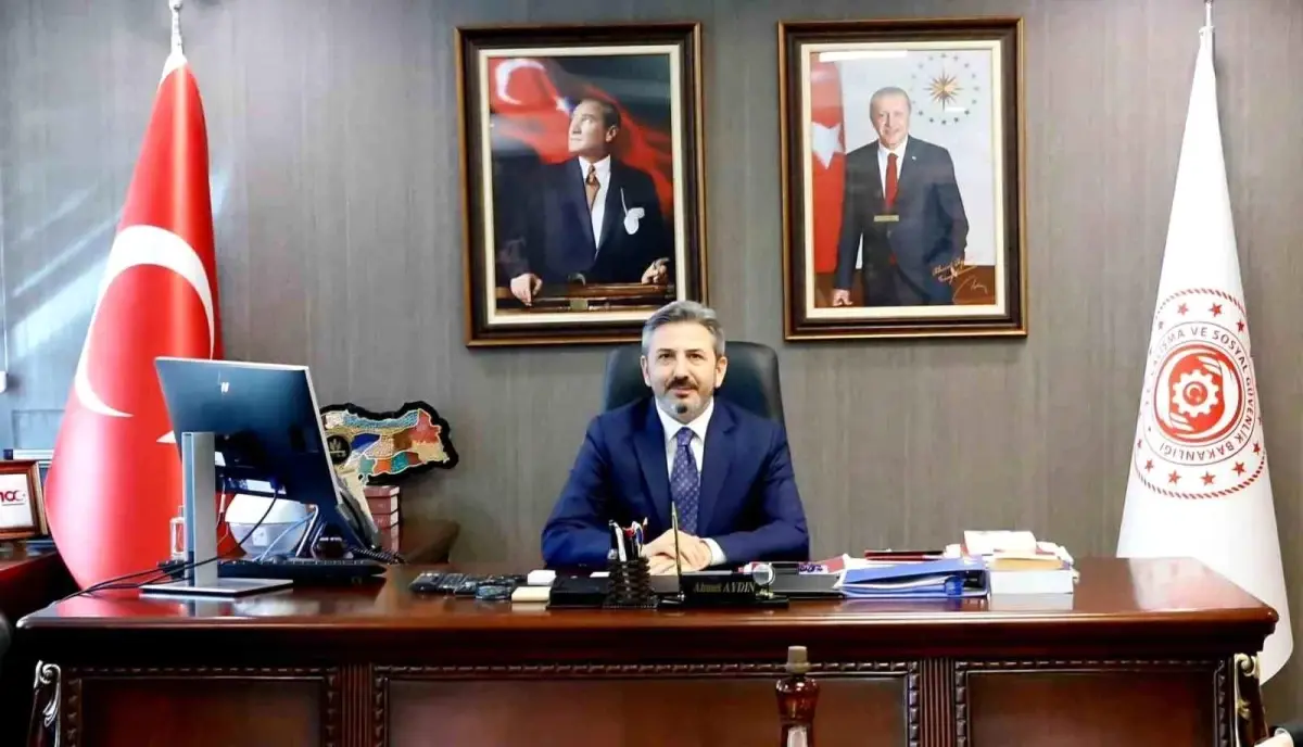 bakan-yardimcisi-aydindan-yeni-anayasa-vurgusu-jPbFGfWB.jpg