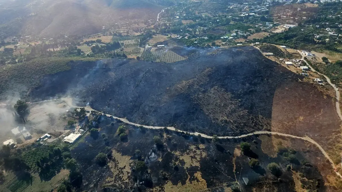bodrumda-makilik-alanda-yangin-denetim-altina-alindi-W179GEnR.jpg