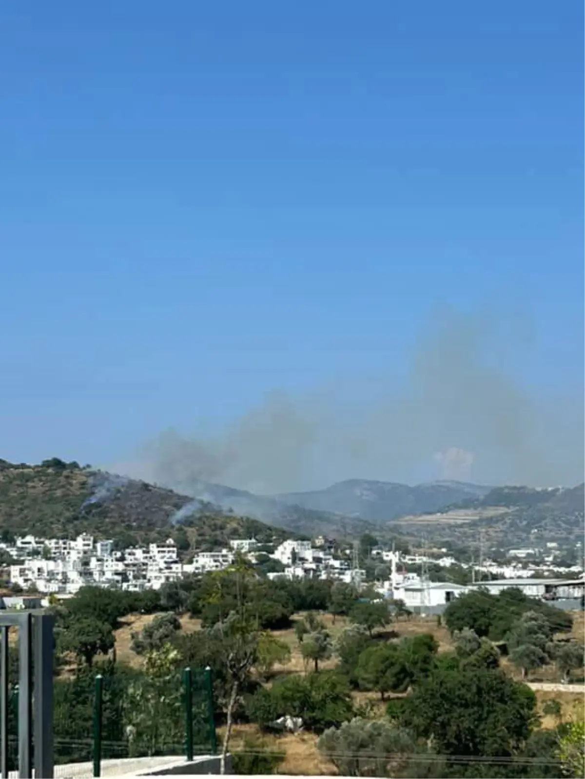 bodrumda-yangin-cikti-gruplar-mudahale-ediyor-dm2iJtxa.jpg