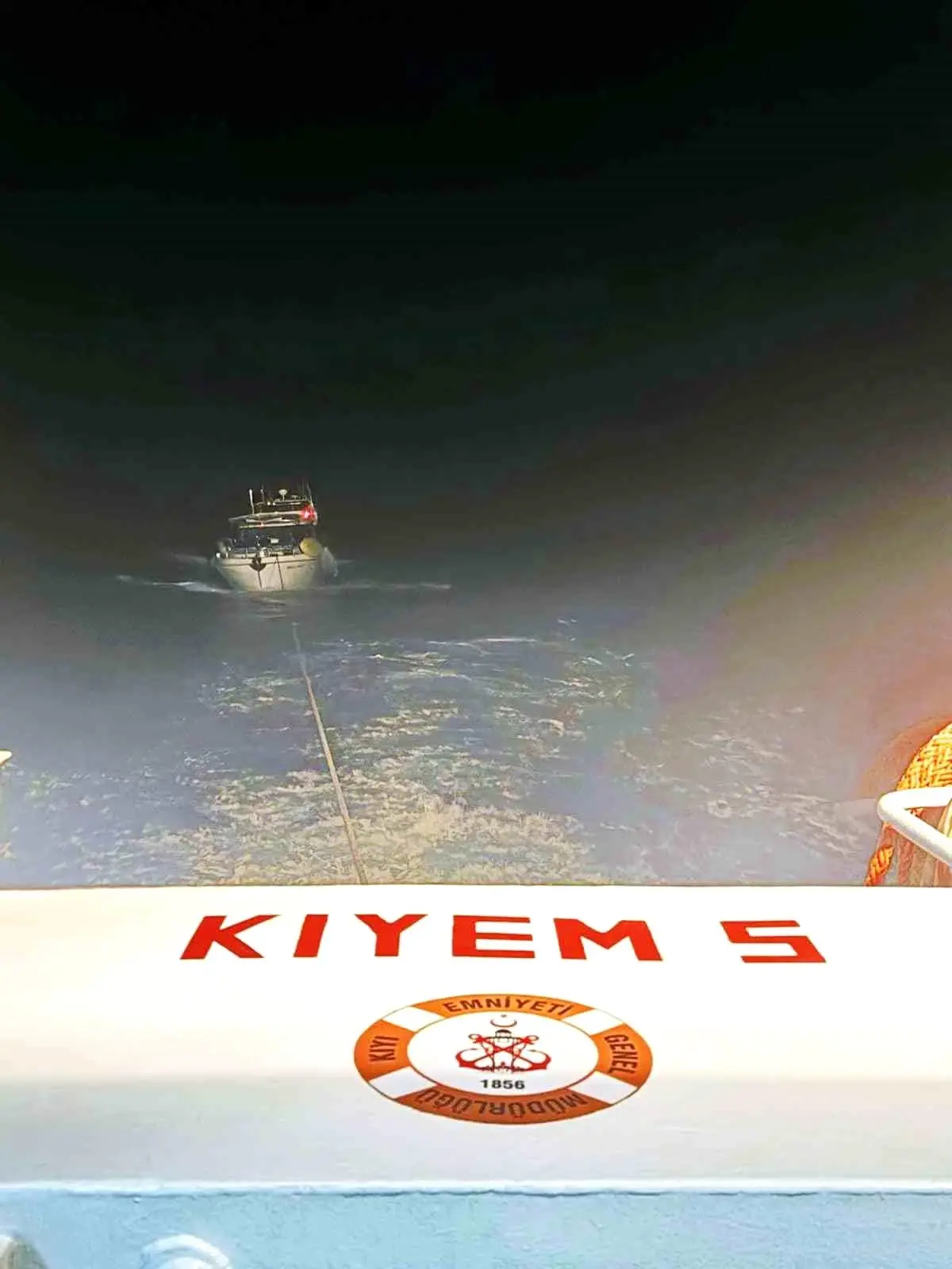 dalaman-aciklarinda-suruklenen-tekne-kurtarildi-3zdBtmUc.jpg