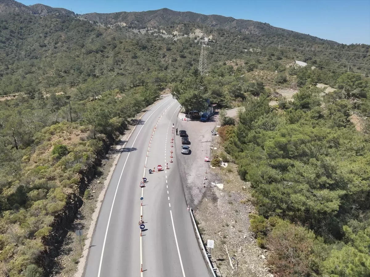datcada-jandarma-takimlarindan-genis-capli-kontrol-55-bin-arac-ve-217-bin-kisi-sorgulandi-YOaifj7l.jpg