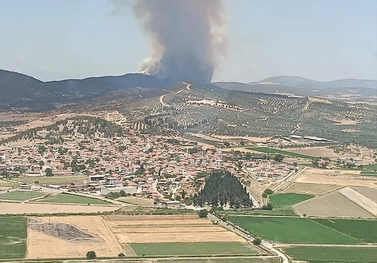 focada-orman-yanginina-hava-ve-kara-mudahalesi-uekjbeay.jpg