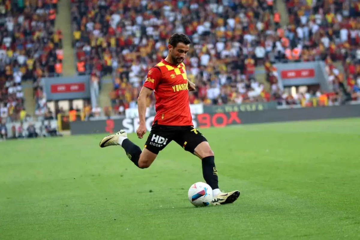 goztepe-ogun-bayrakin-mukavelesini-uzatti-RGiw4EfK.jpg