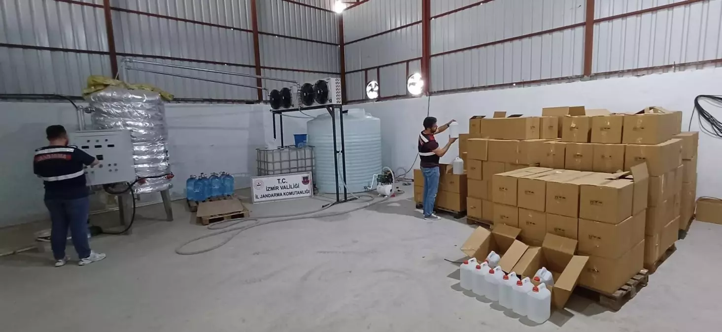 izmirde-kacak-etil-alkol-operasyonu-4-gozalti-Rj3FRBbM.jpg