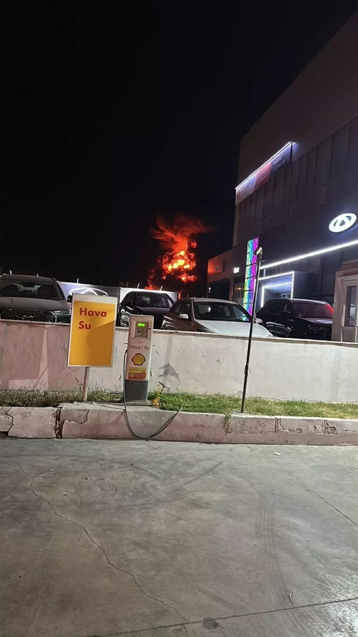 izmirde-pimapen-deposunda-yangin-cikti-JAC4DYP8.jpg