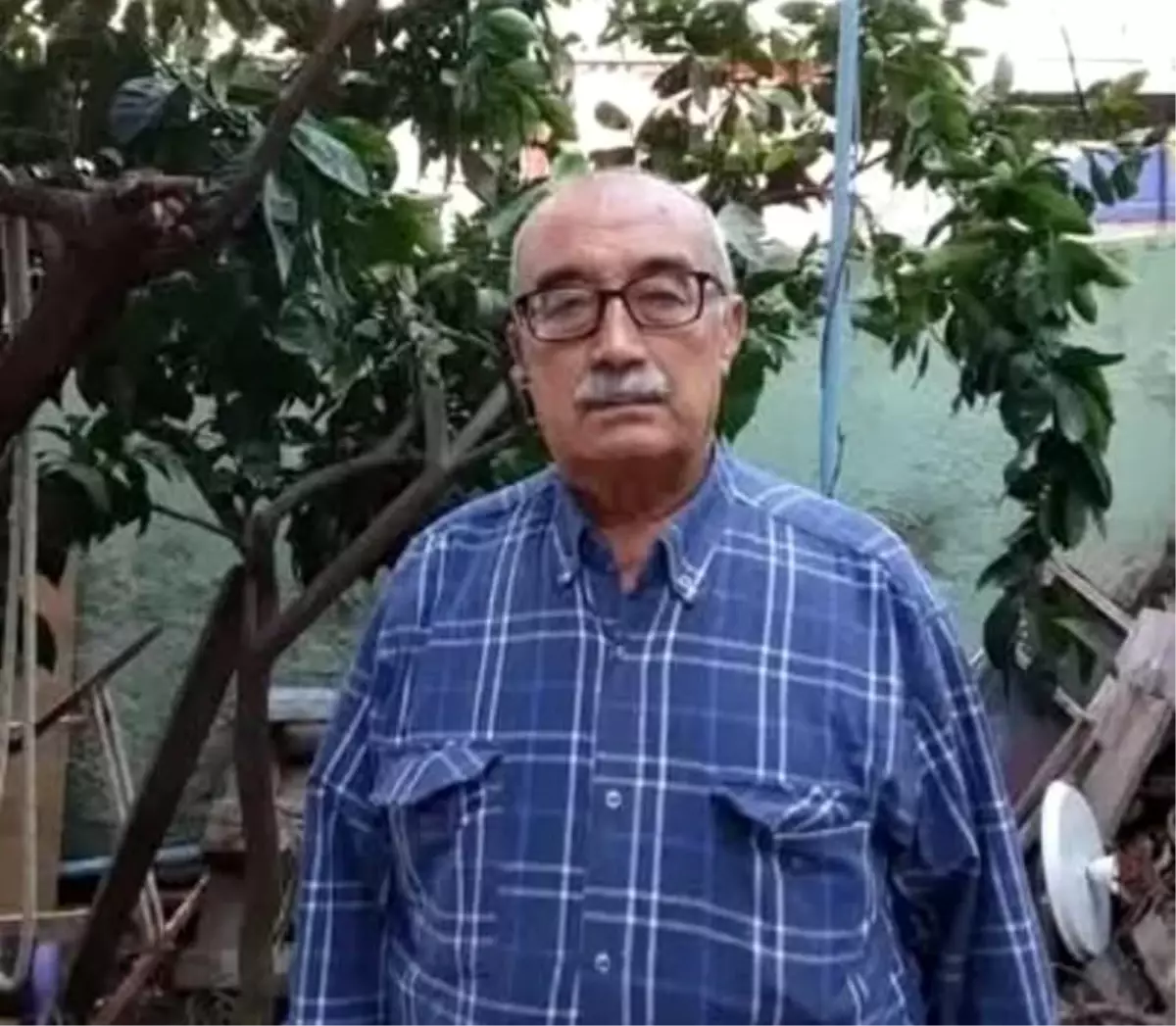 izmirde-yasli-cift-ortasindaki-tartisma-kanli-bitti-NYIpEbuV.jpg
