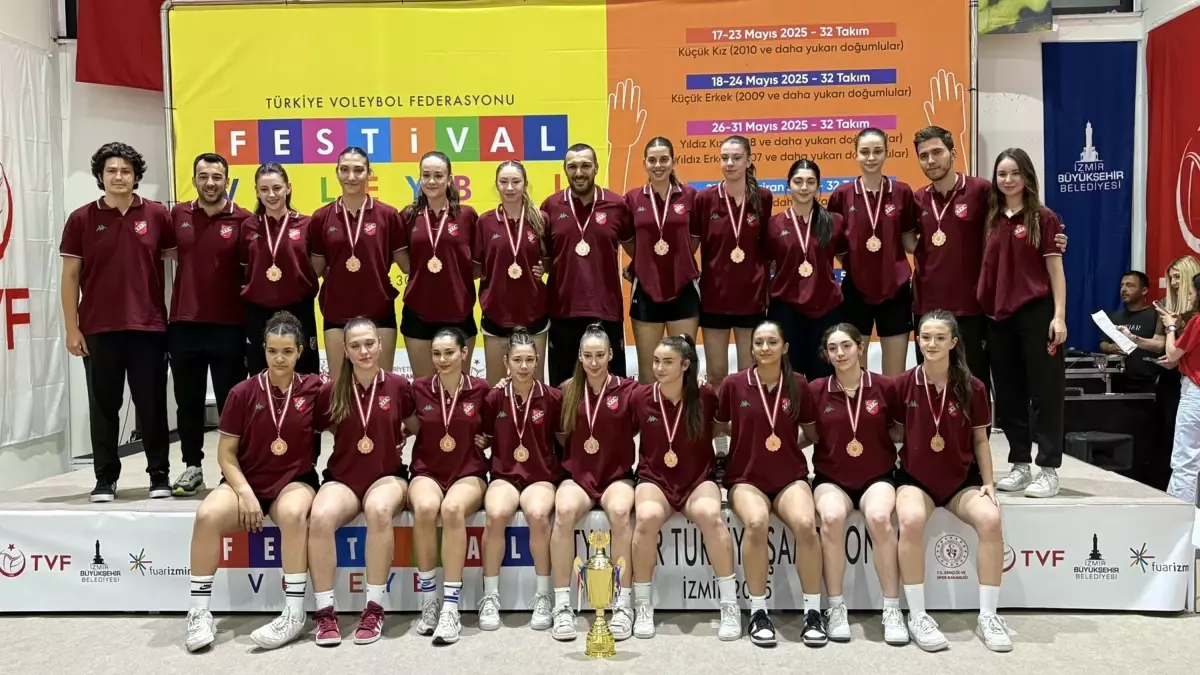 karsiyaka-voleybolda-turkiye-3uncusu-oldu-Ickx2Dah.jpg
