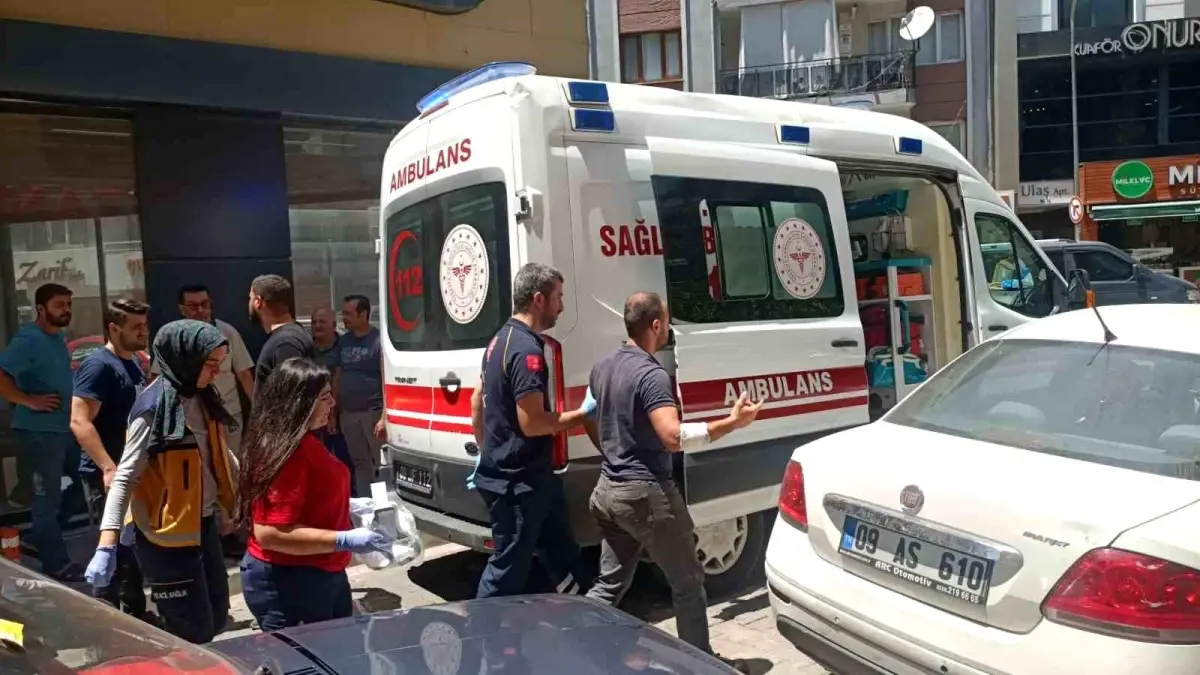 kurye-aracina-carpti-sonlanip-cami-patlatti-YBgKJY3G.jpg