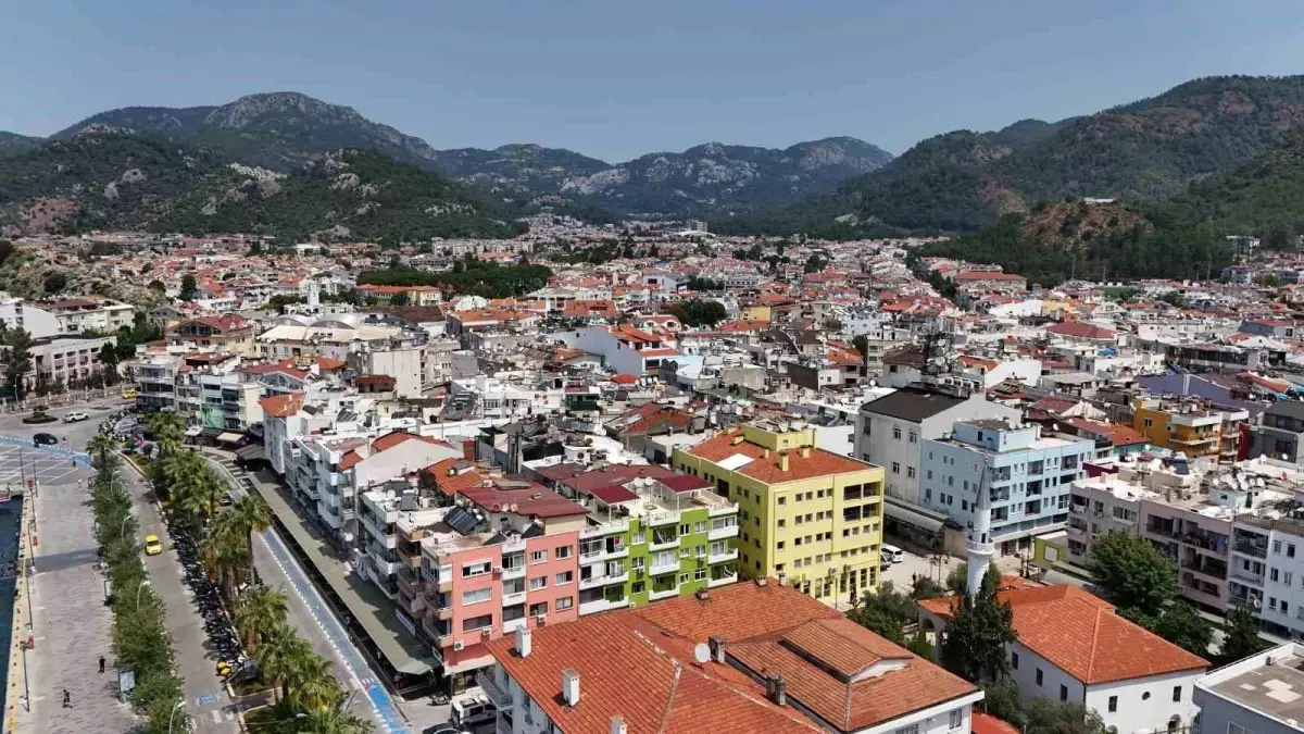 marmariste-58-siddetinde-zelzele-panic-lakin-yikim-yok-h8KvyQuX.jpg