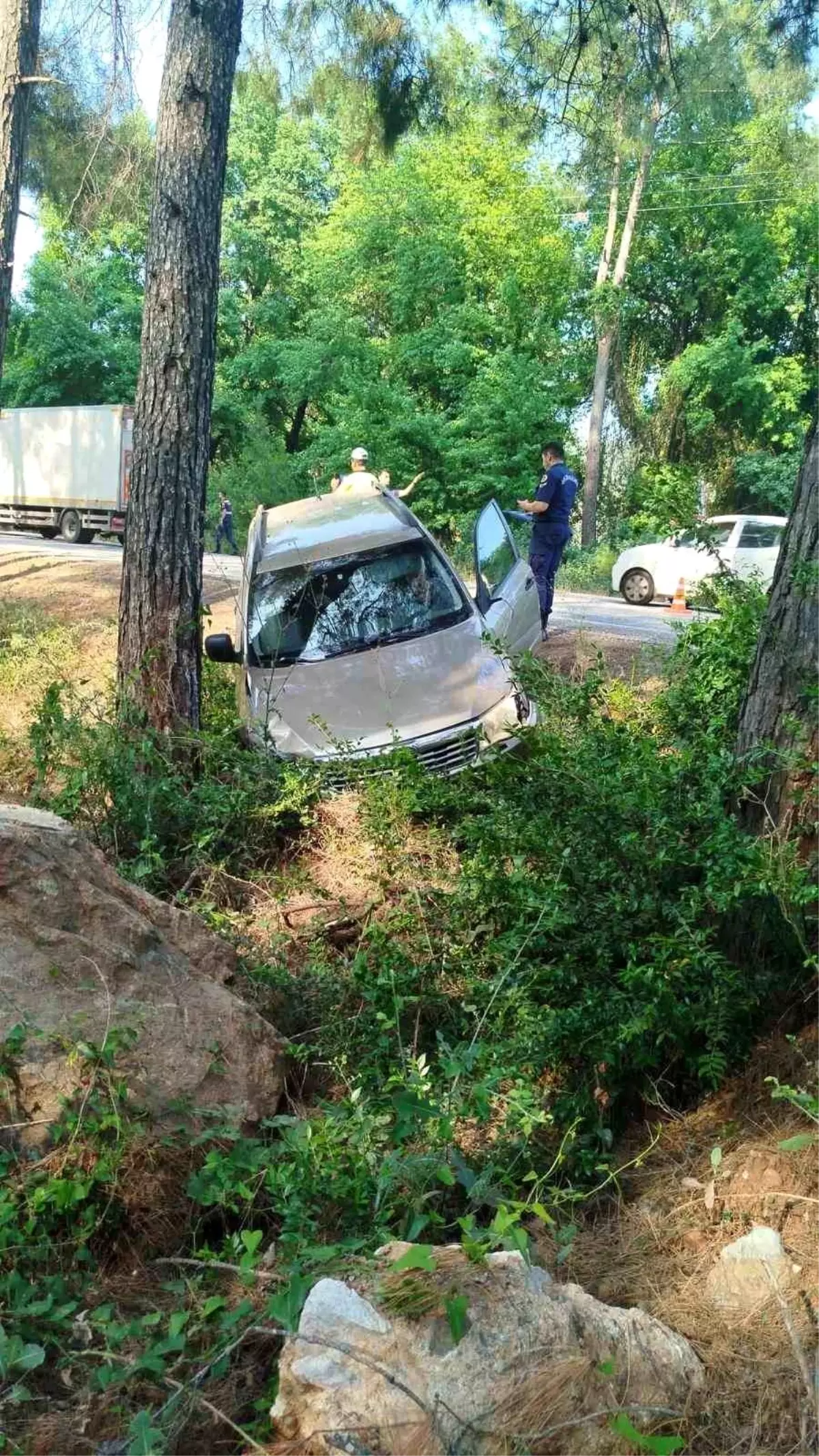 marmariste-zincirleme-trafik-kazasi-yaralanan-yok-5sEGaD44.jpg