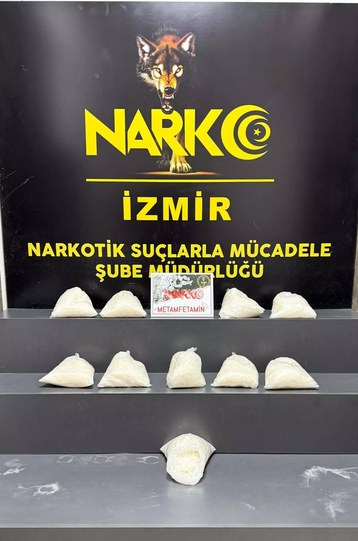menemende-10-kilogram-metamfetamin-ele-gecirildi-IyC5dHTY.jpg