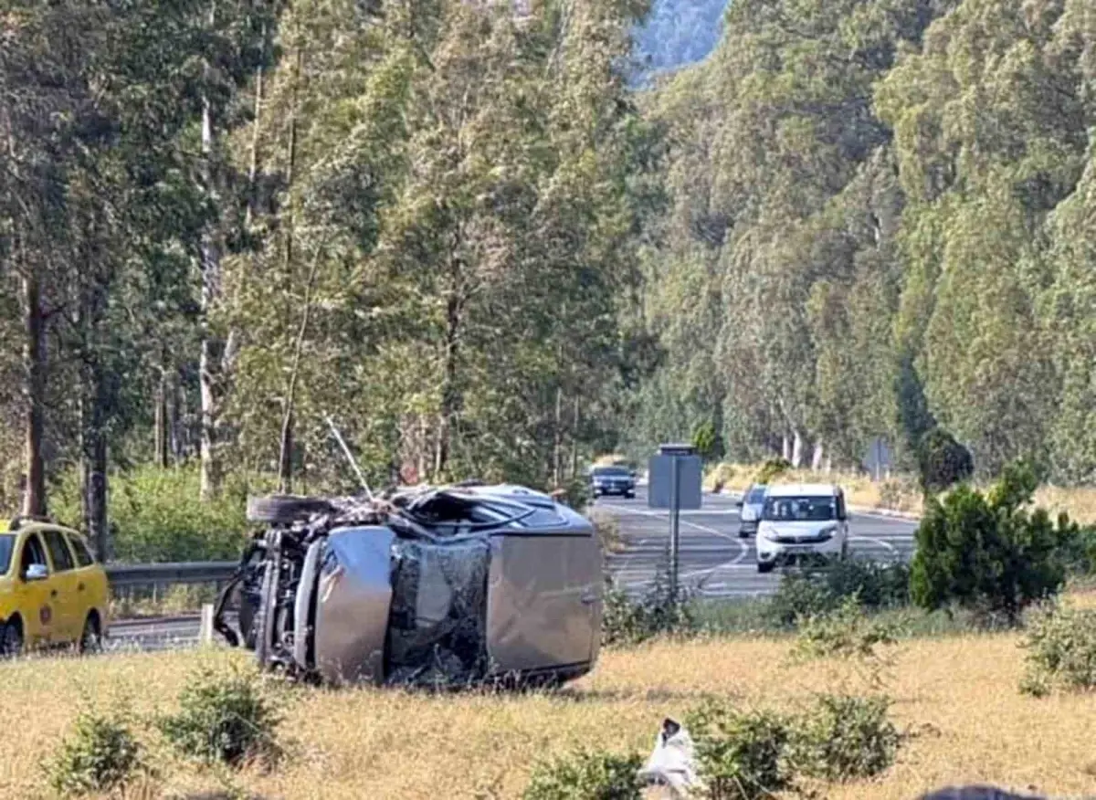 muglada-feci-trafik-kazasi-iki-yarali-UyW9gEhd.jpg