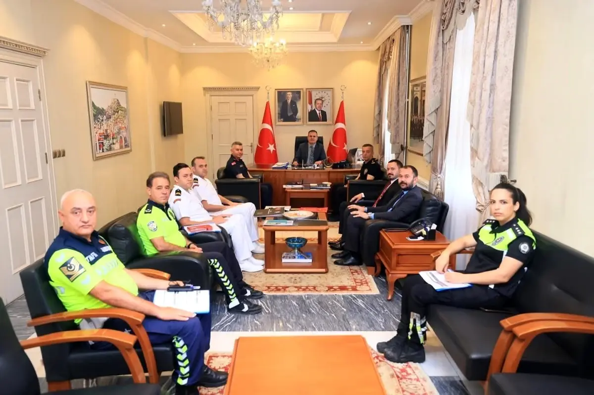 muglada-kurban-bayrami-icin-5-bin-147-guvenlik-calisani-gorevlendirildi-XqxqJQJc.jpg