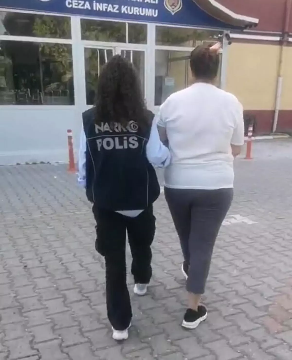 sokede-uyusturucu-operasyonu-iki-kisi-tutuklandi-rgLYHEIc.jpg