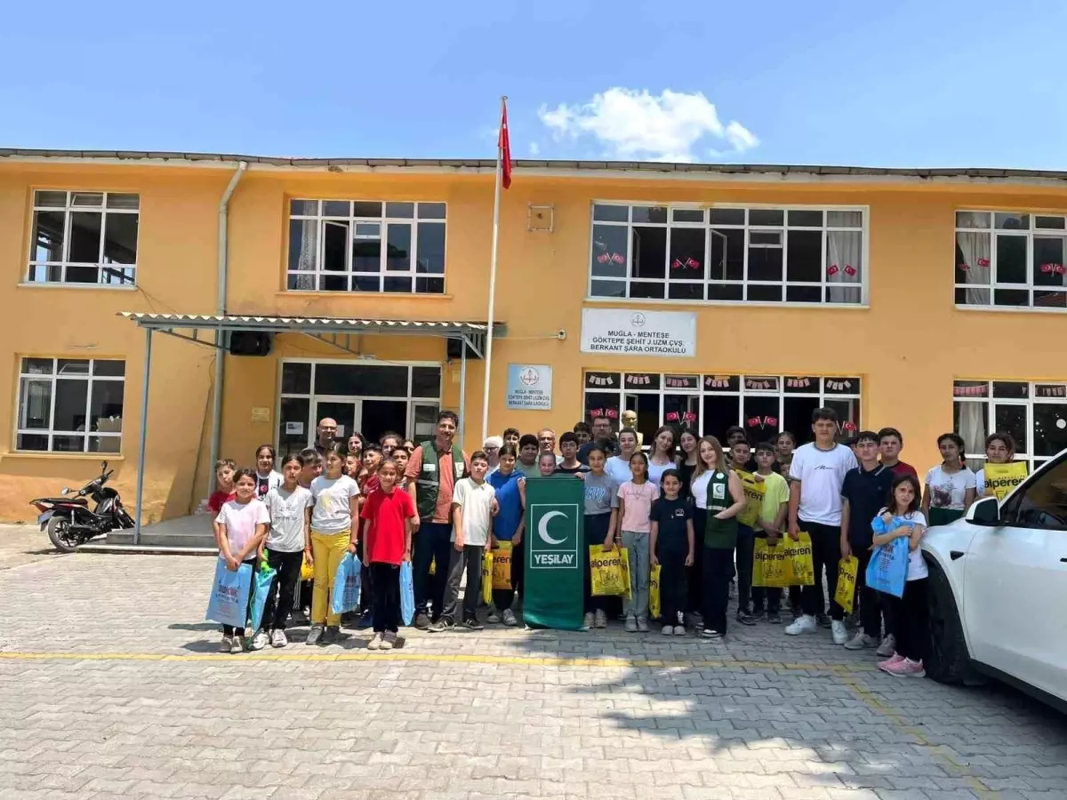 universite-ogrencilerinden-goktepe-koyundeki-cocuklara-manali-dayanak-XPWNLJQc.jpg