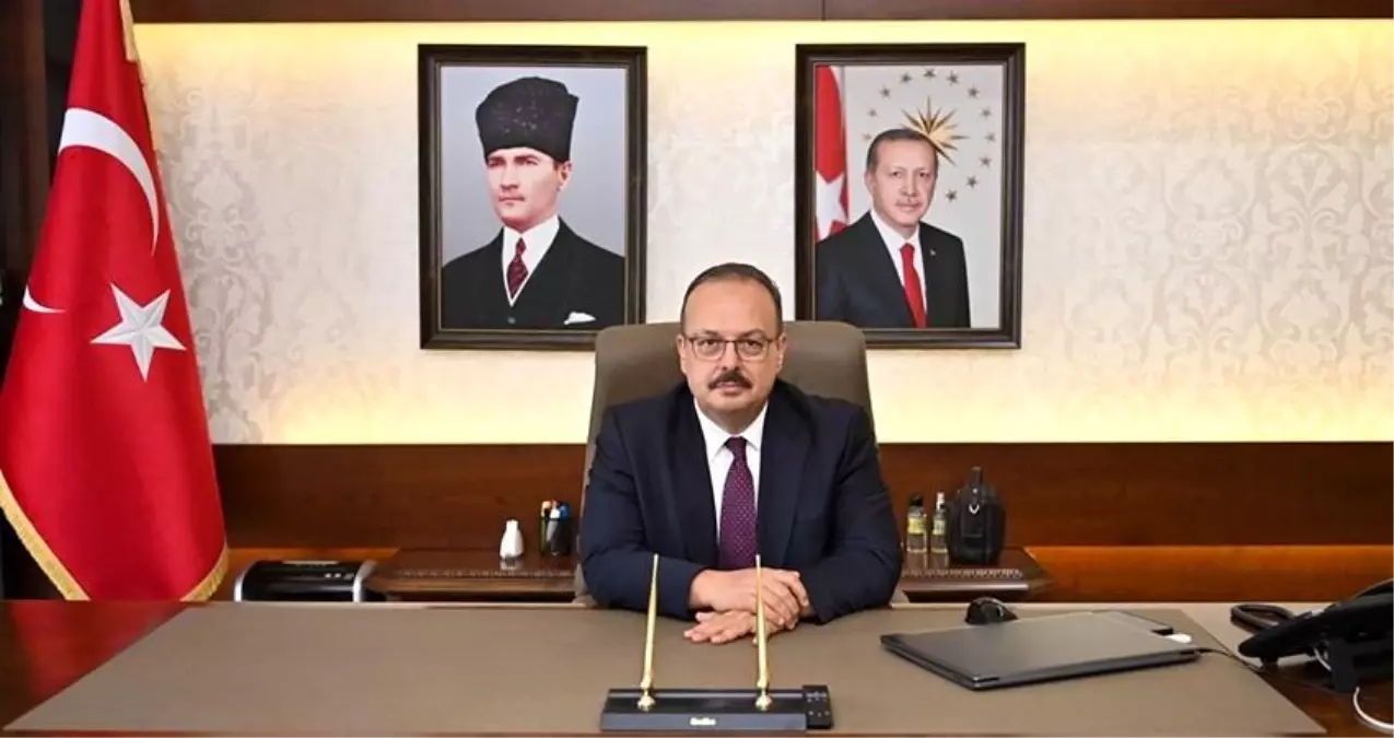 vali-canbolat-kimsesizlerin-tebessumuyle-bayramlarimizi-aydinlatmaliyiz-nHfFTxF1.jpg