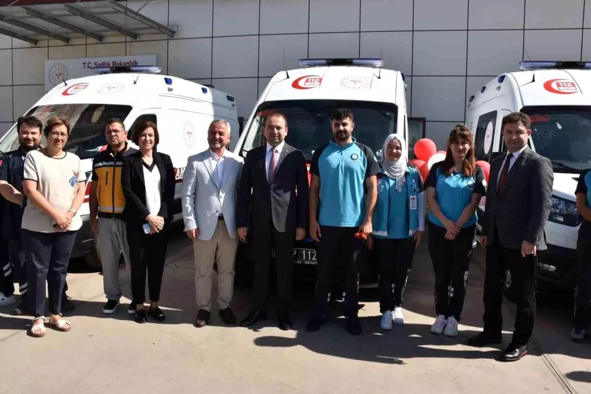 aydinda-3-yeni-ambulans-sihhat-filosuna-katildi-WMkydXjw.jpg