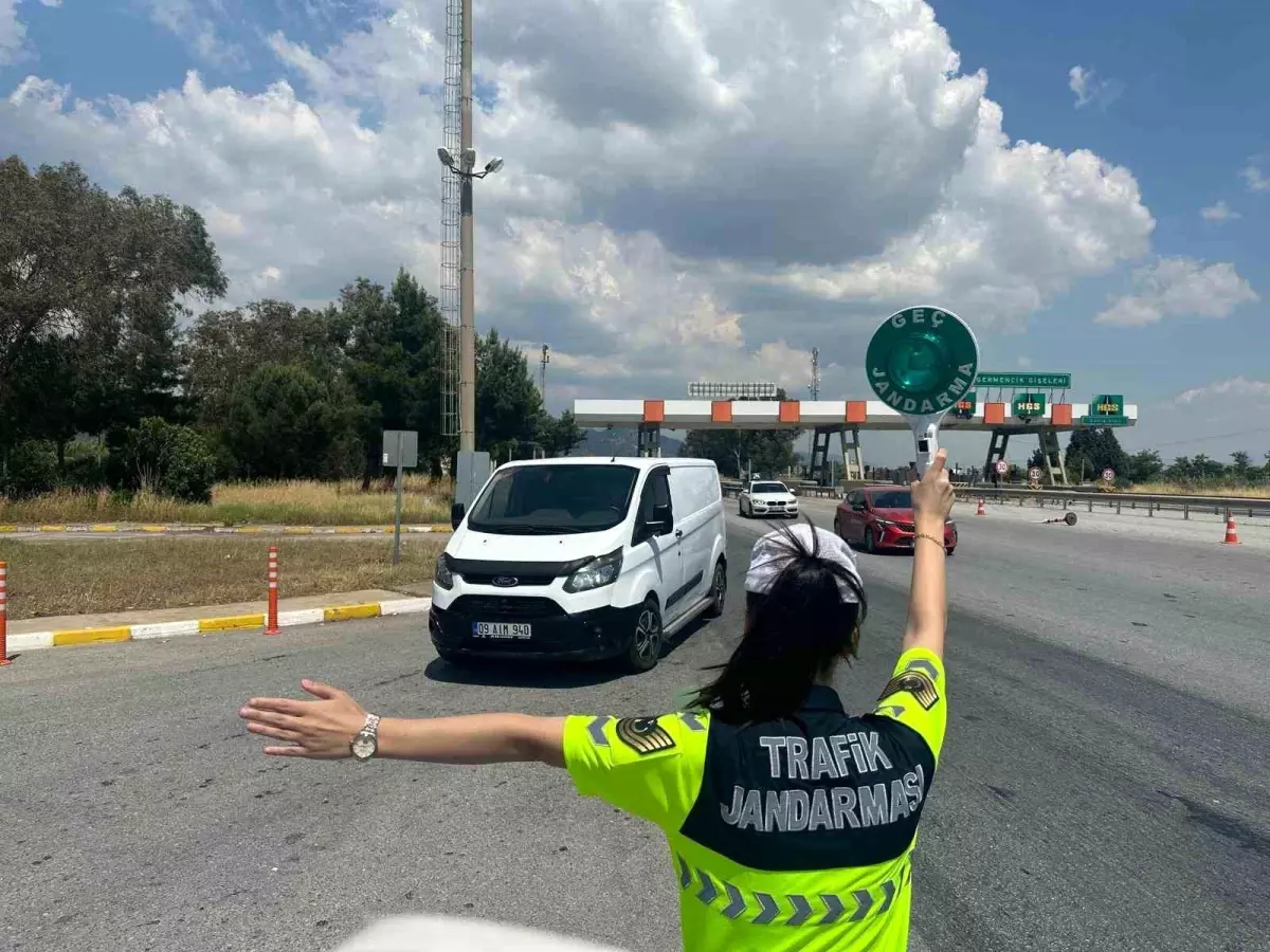 aydinda-jandarma-uyusturucu-operasyonu-3-sakiz-paketi-ele-gecirildi-FvbT1xOI.jpg
