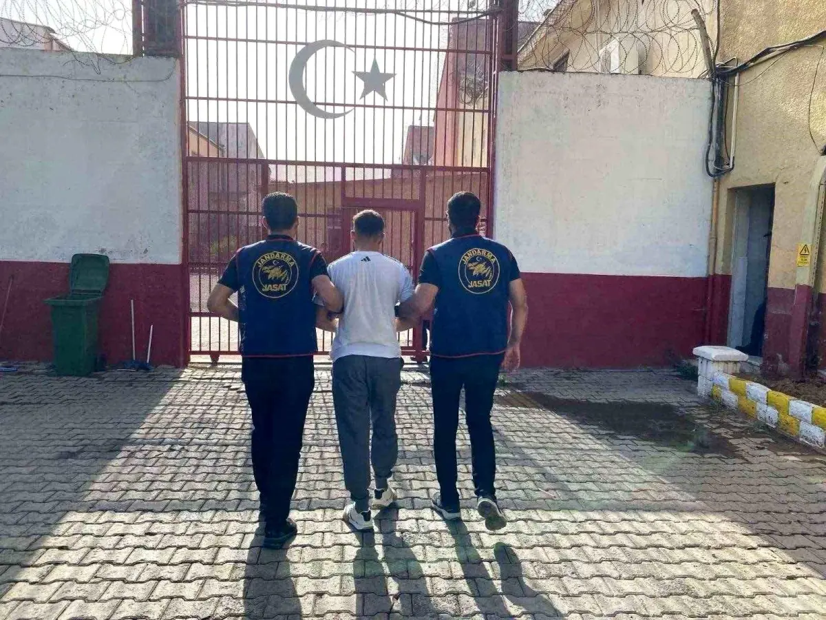 aydinda-uyusturucu-hatasindan-aranan-sahis-yakalandi-luu9apY9.jpg