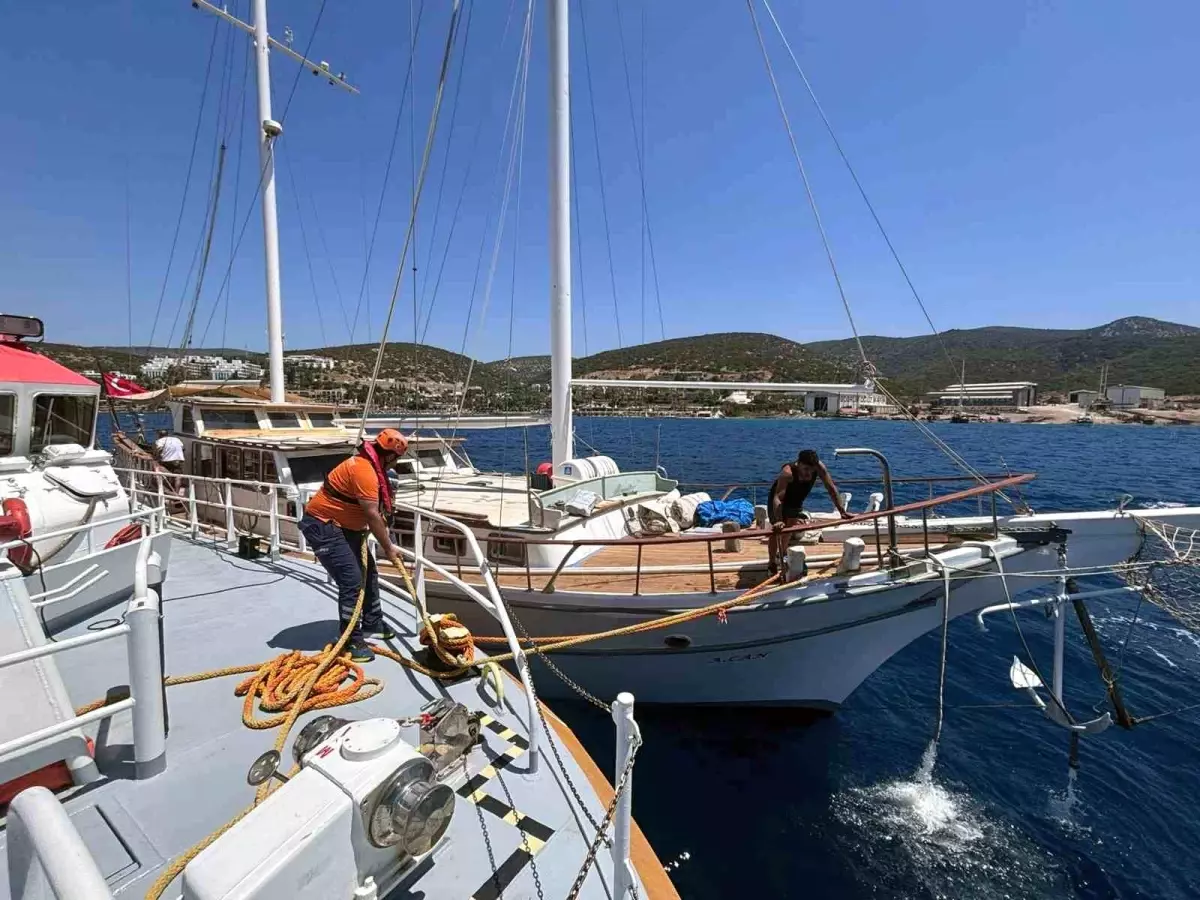 bodrumda-su-almaya-baslayan-tekne-kurtarildi-wxyebRBr.jpg