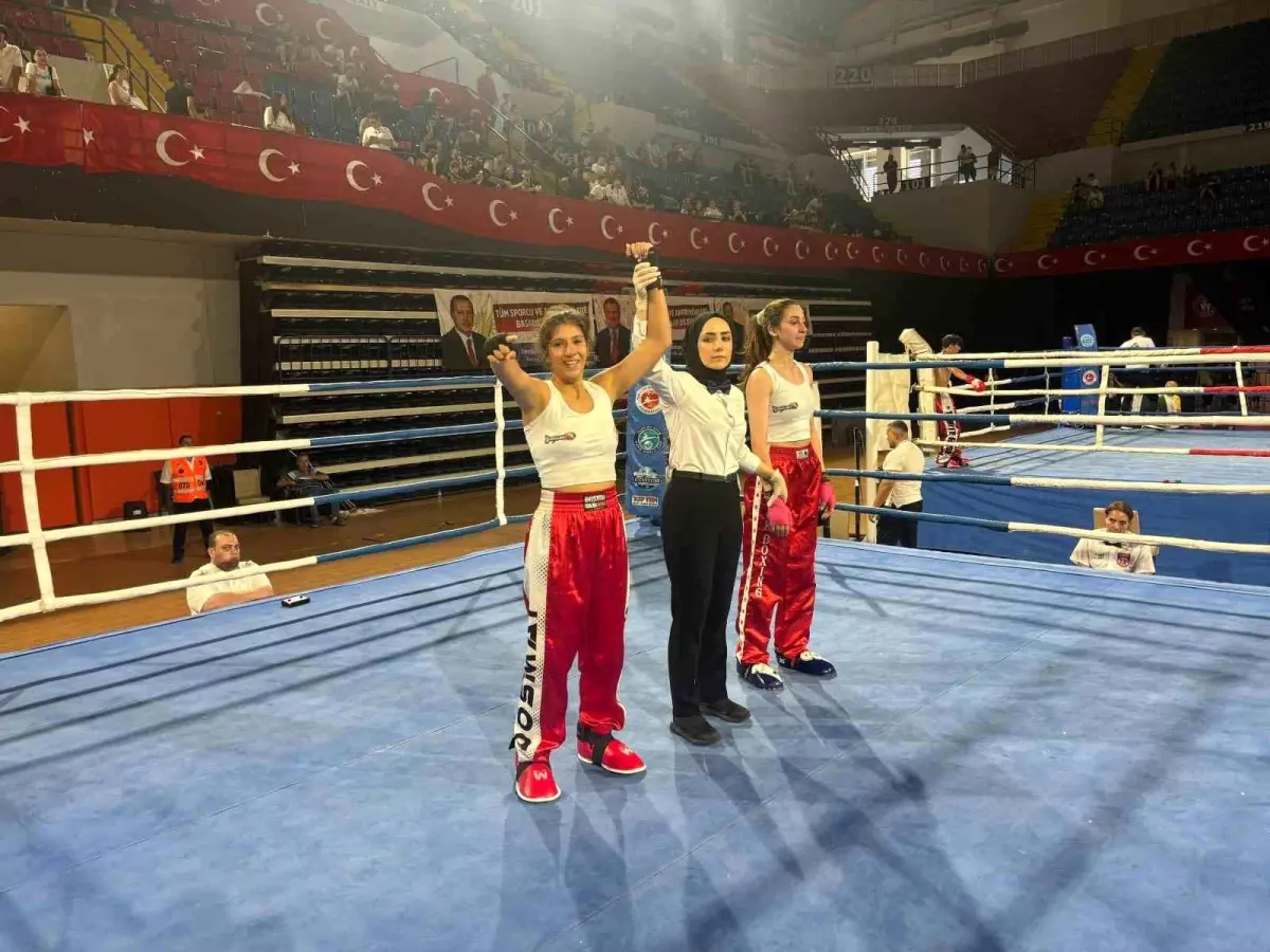ceylin-demiroglu-turkiye-kick-boks-sampiyonu-oldu-Gdi4vjfp.jpg