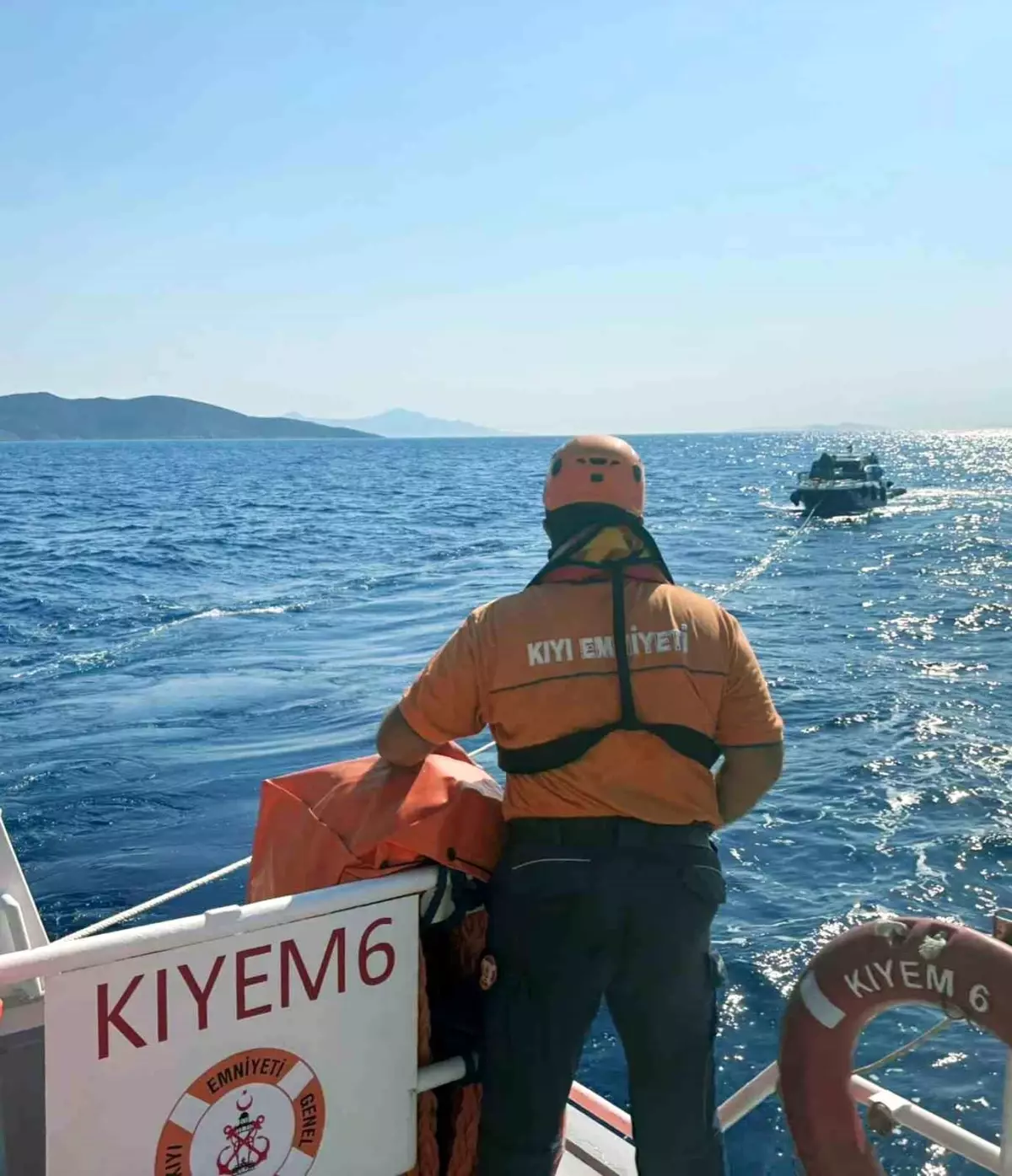 datca-aciklarinda-makine-arizasi-yapan-tekne-kurtarildi-IlepjSDq.jpg