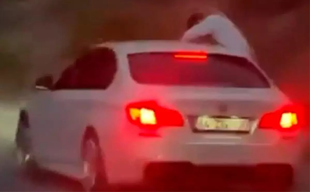 fethiyede-arac-camindan-sarkarak-seyahat-yapan-sahsa-ceza-bfAj4D2J.jpg