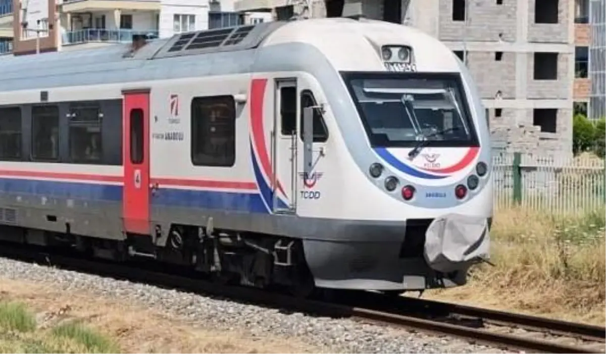 nazillide-tren-kazasi-47-yasindaki-adam-hayatini-kaybetti-bXBNxYg7.jpg
