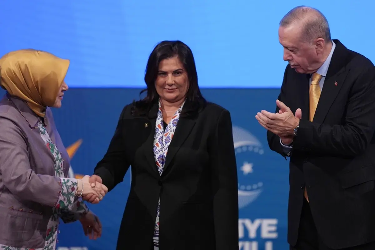ak-partiye-katilan-cerciogluna-soguk-dus-birinci-anketten-carpici-sonuclar-cikti-q1p4kVN5.jpg