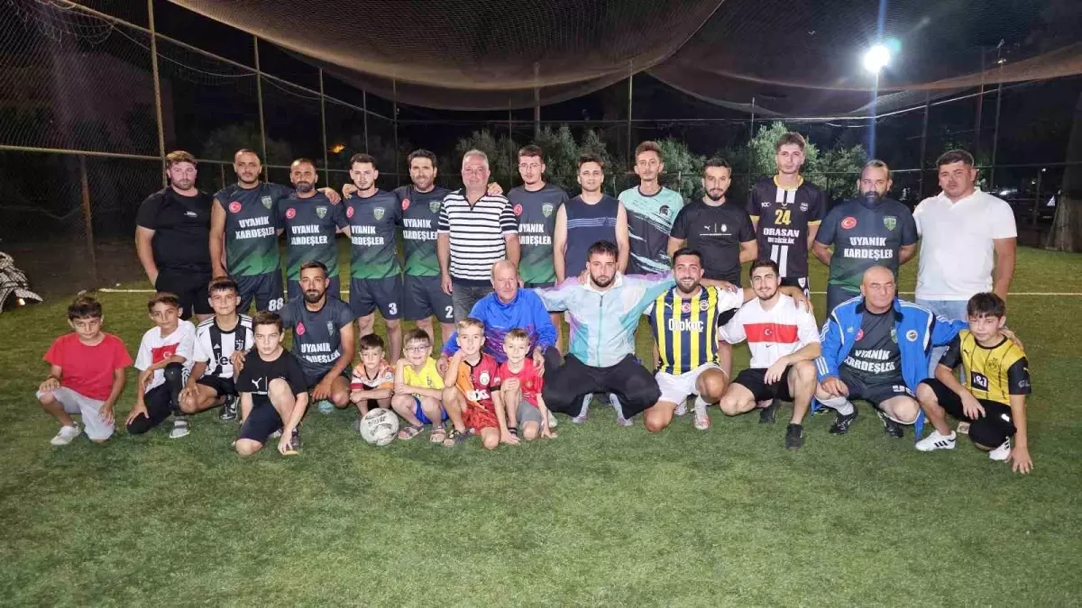 atca-mahallesinde-futbol-turnuvasi-duzenlendi-T8eOS52E.jpg