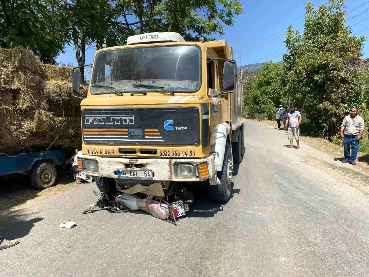 aydinda-motosiklet-ve-kamyon-carpisti-1-yarali-Jf4FxWGM.jpg