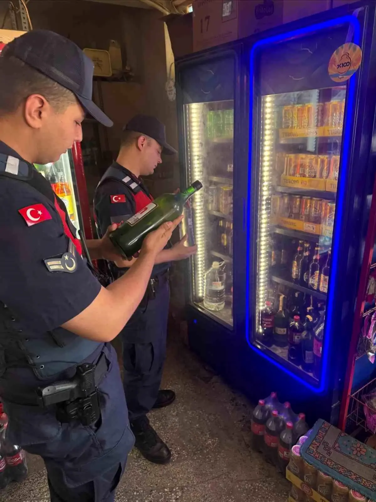 incirliovada-kacak-alkol-ve-tutun-kontrolu-yapildi-m5ghaieI.jpg