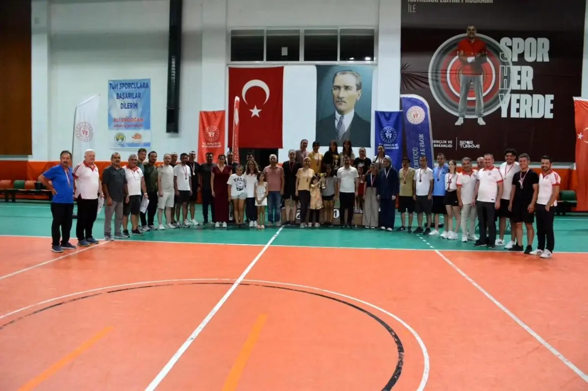koycegizde-zafer-kupasi-floor-curling-turnuvasi-duzenlendi-B1EsclB2.jpg