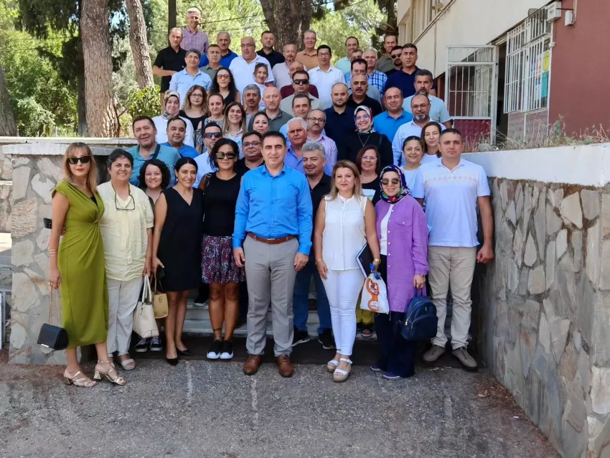 nazillide-egitim-kiymetlendirme-toplantisi-C5JJvb1q.jpg