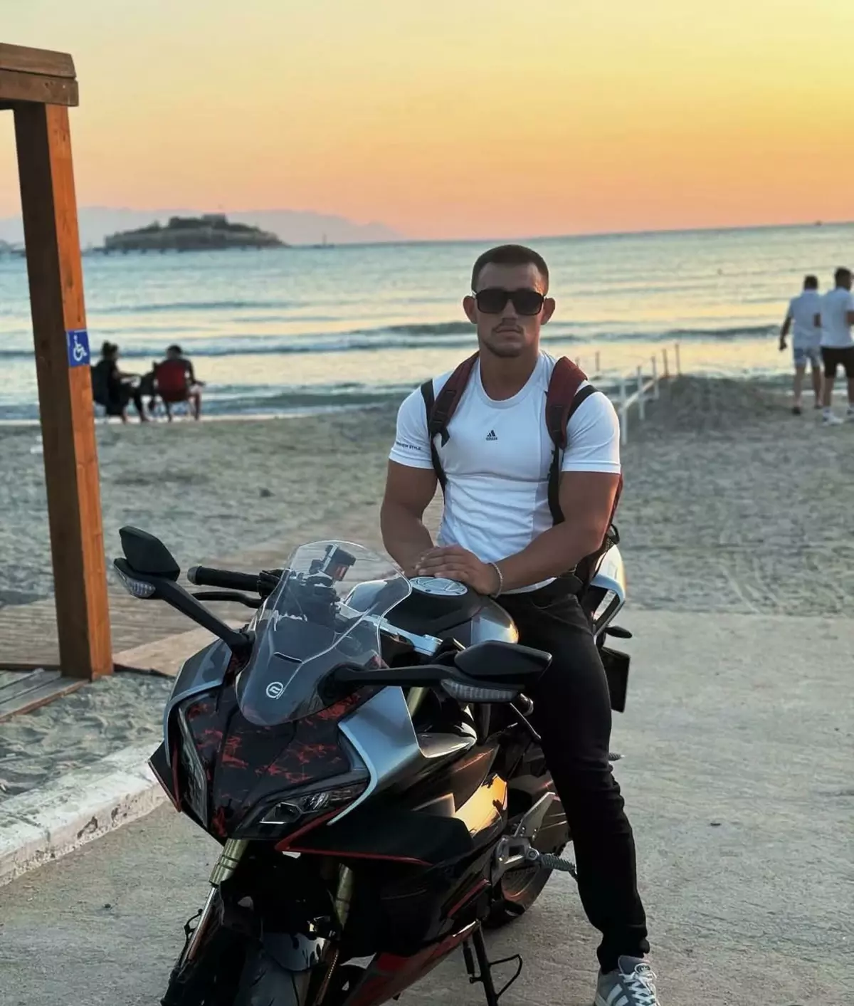 traktorle-motosiklet-carpisti-genc-hayatini-kaybetti-xNsxKGGp.jpg