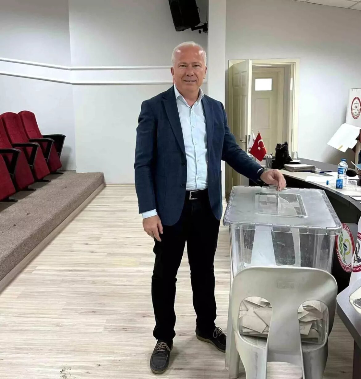 aydin-eczaci-odasinda-sefa-karaarslan-inanc-tazeledi-STQWkwwF.jpg