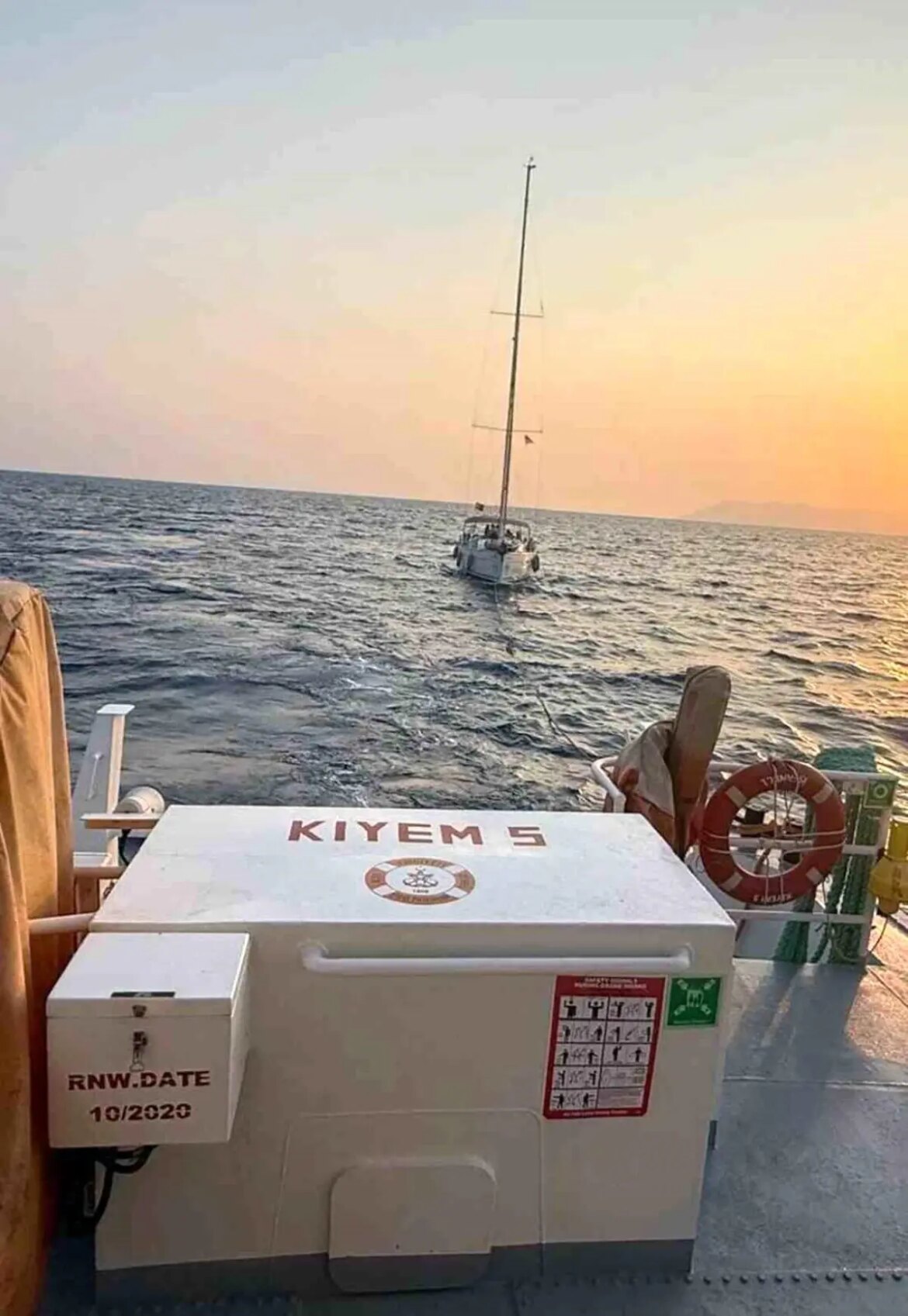 fethiye-aciklarinda-makine-arizasi-yapan-tekne-kurtarildi-4zOnLLJS.jpg