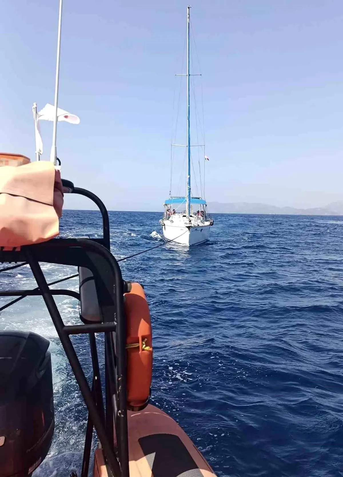 fethiye-aciklarinda-suruklenen-yelkenli-kurtarildi-i59guXOw.jpg