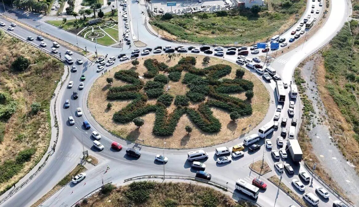 izmir-soke-bodrum-karayolunda-kavsak-duzenleme-calismalari-basladi-P78UPE72.jpg