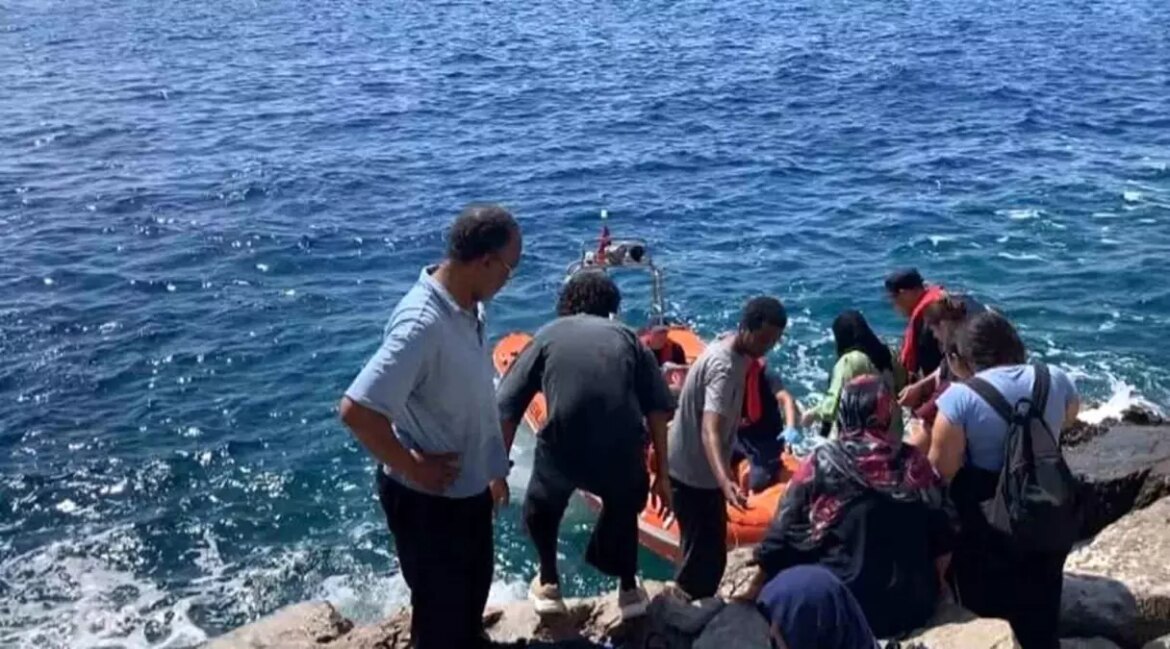marmariste-mahsur-kalan-39-sistemsiz-gocmen-kurtarildi-23s4Eia1.jpg