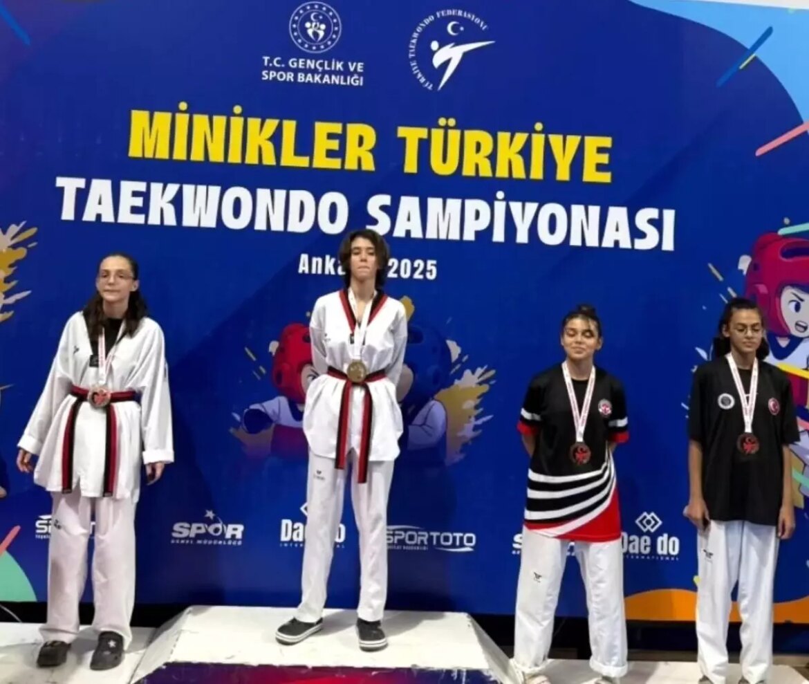 zisan-koparan-turkiye-minikler-taekwondo-sampiyonasinda-altin-madalya-kazandi-66SXCPj9.jpg